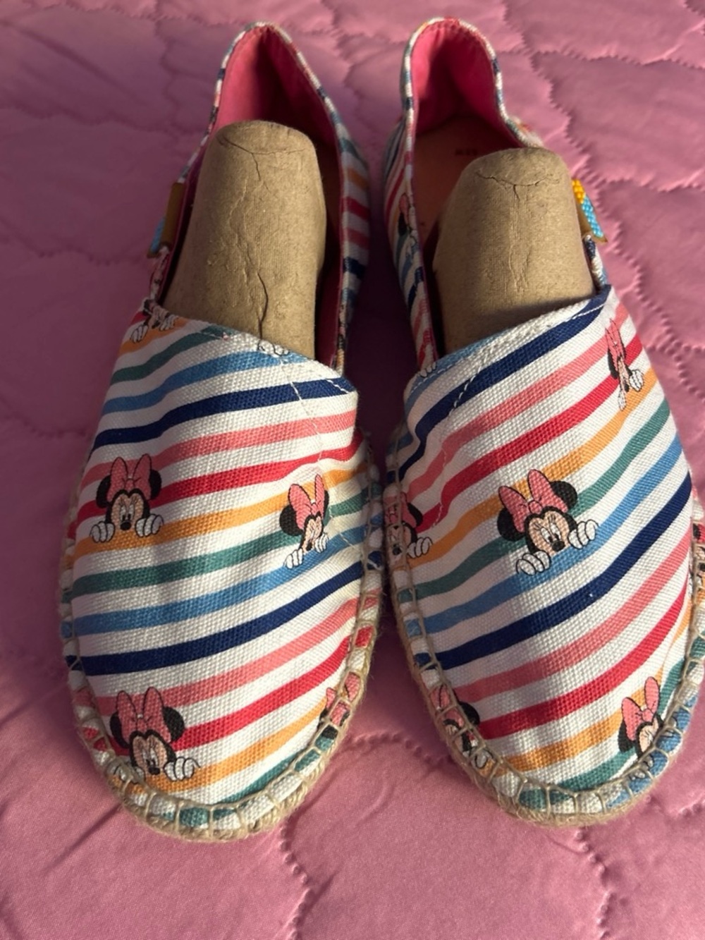 Disney Pink Rainbow Stripe Minnie Slip-On Flats Size 8.5W